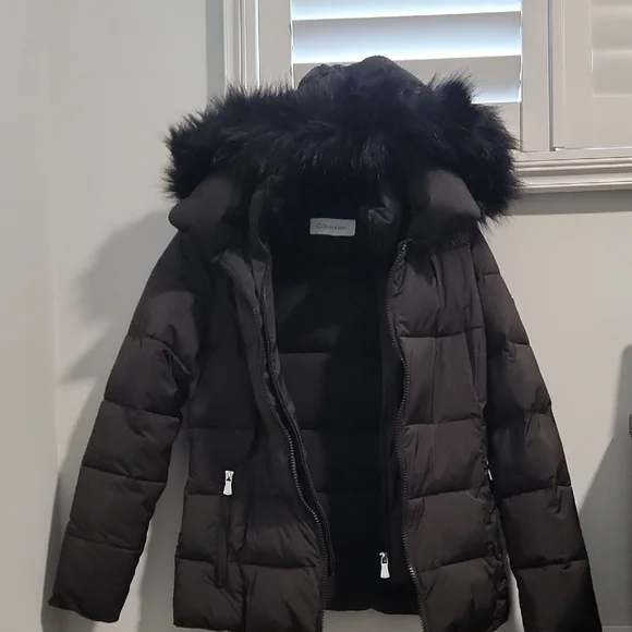 NWOT Calvin Klein Black Quilted Puffer Coat with Fur Trim Hood And Collar Size S - Picture 3 of 9